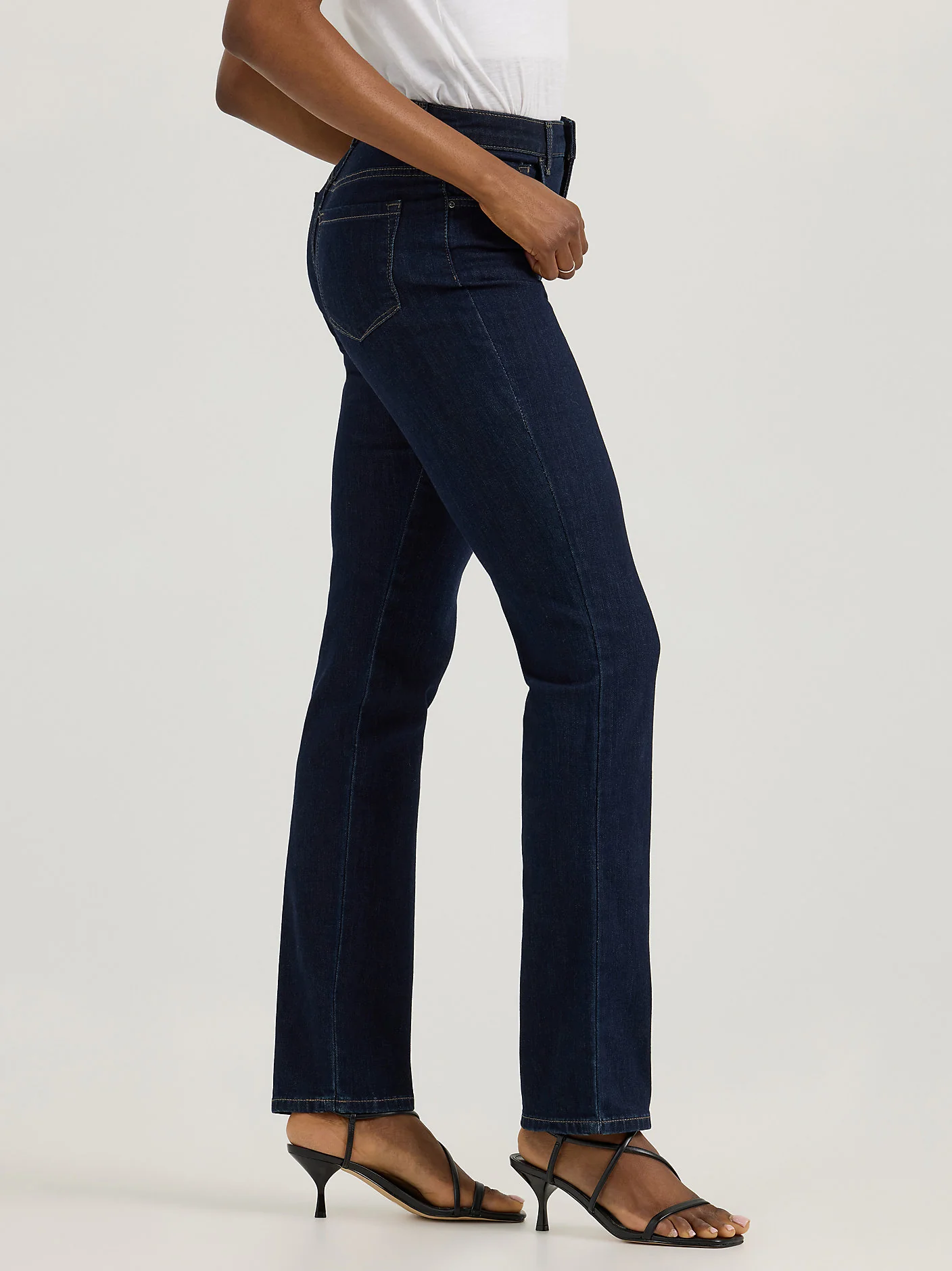 Women’s Instantly Slims Relaxed Fit Straight Leg Jean Classic Fit - Heritage - 340-4894 - Image 4