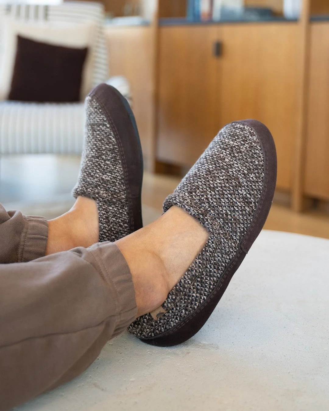 Men's Acorn® Moc Slippers with Cloud Cushion® Comfort - Earth Tex - A10086BWN - Image 4